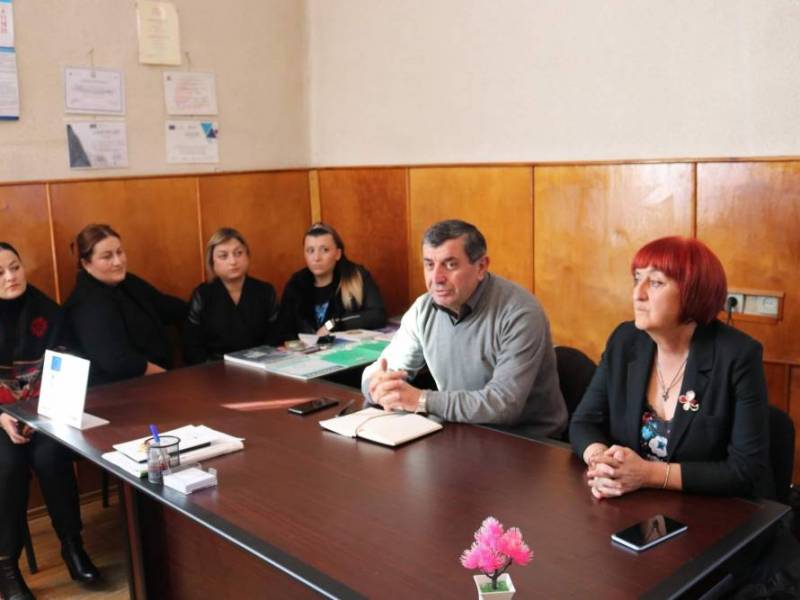 ცაგერის მუნიციპალიტეტის მერის მოადგილე რევაზ ახვლედიანი ა(ა)იპ "ქალთა,ბავშვთა...